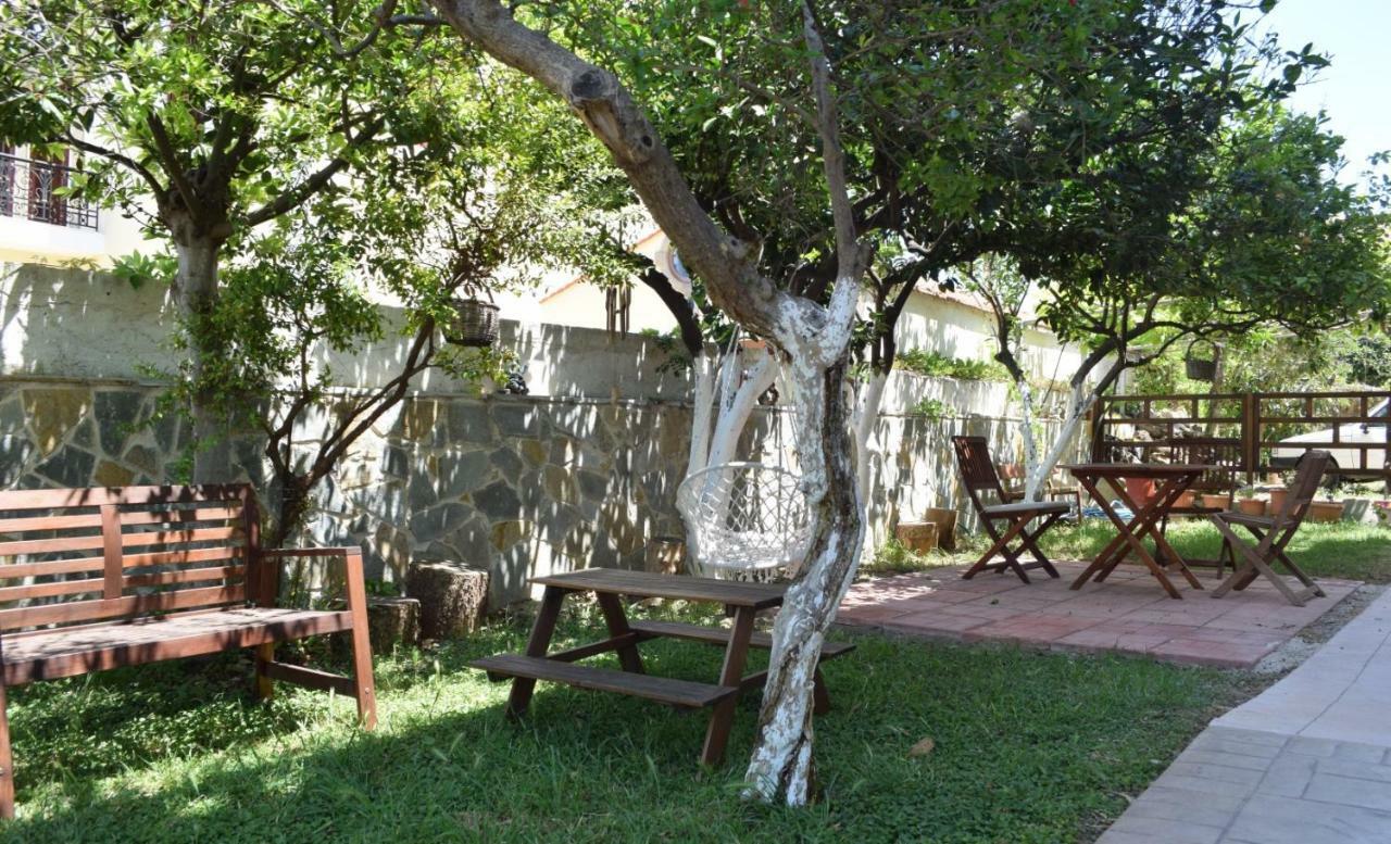 Modern Apartment With Garden Kissamos Luaran gambar