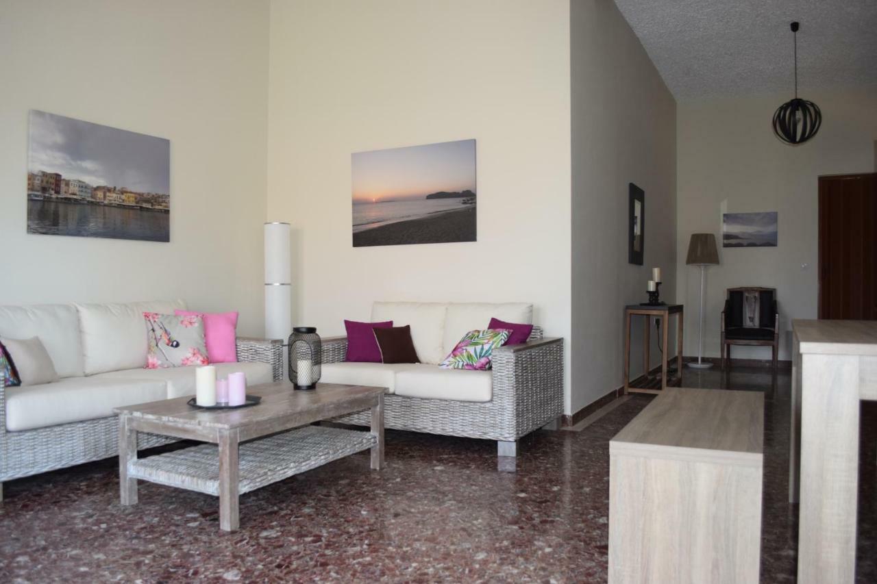Modern Apartment With Garden Kissamos Luaran gambar